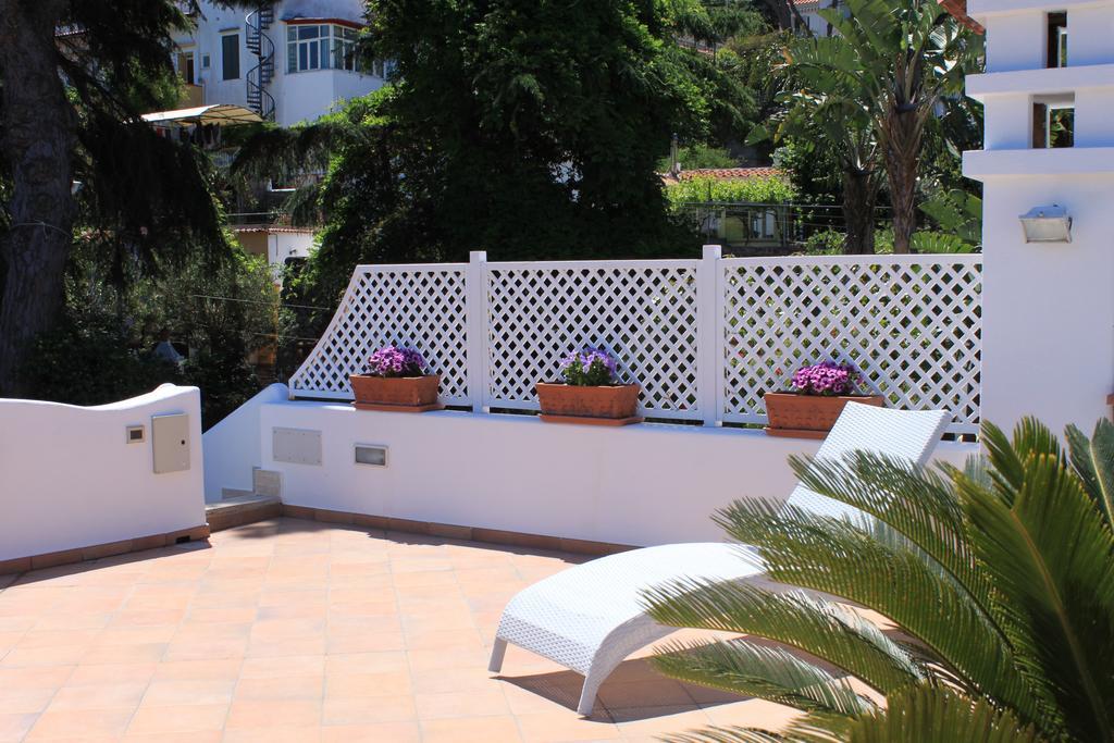 كازاميتْشيولا تيرمي Villa Marinella الغرفة الصورة